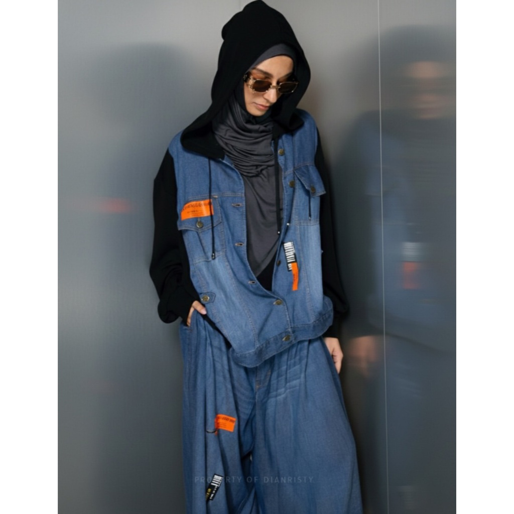 EL 34 JACKET By DIANRISTY
