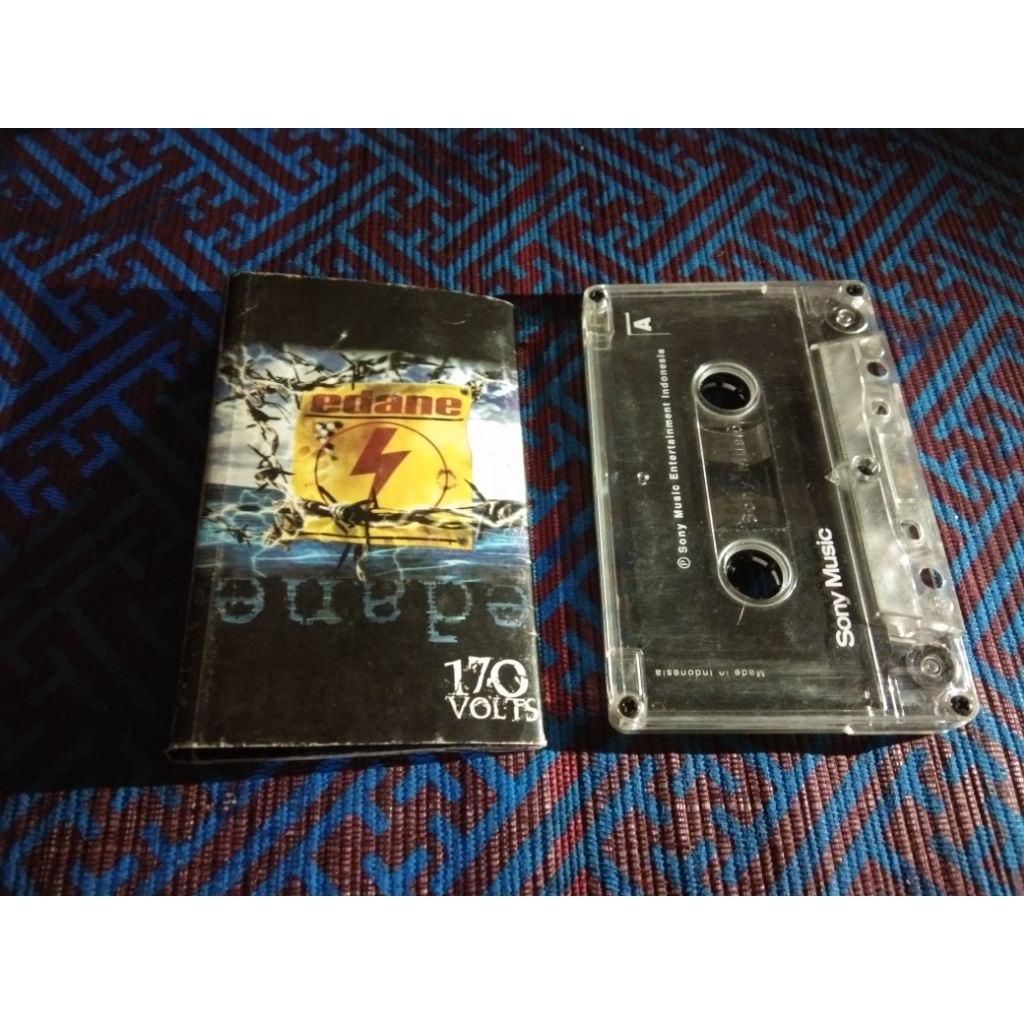 Kaset Edane