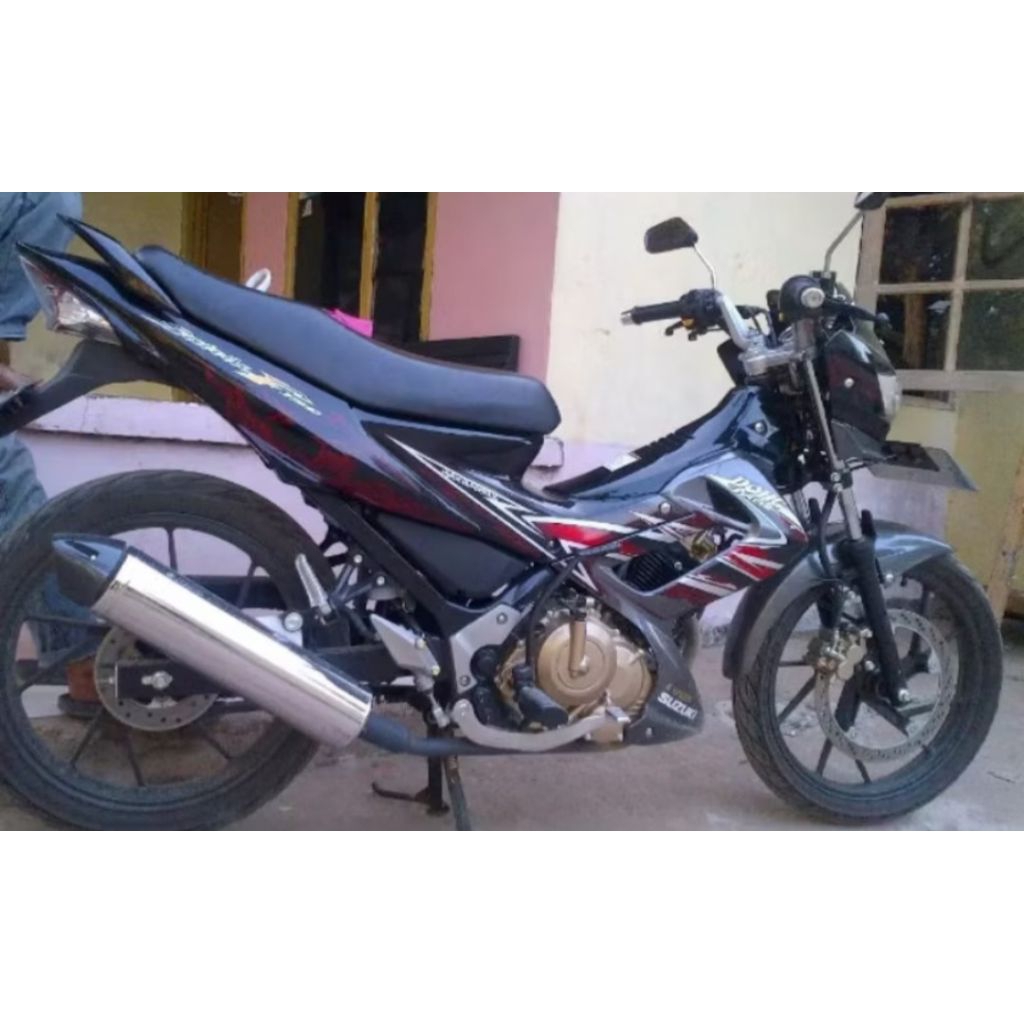 Striping Satria fu 2011 hitam