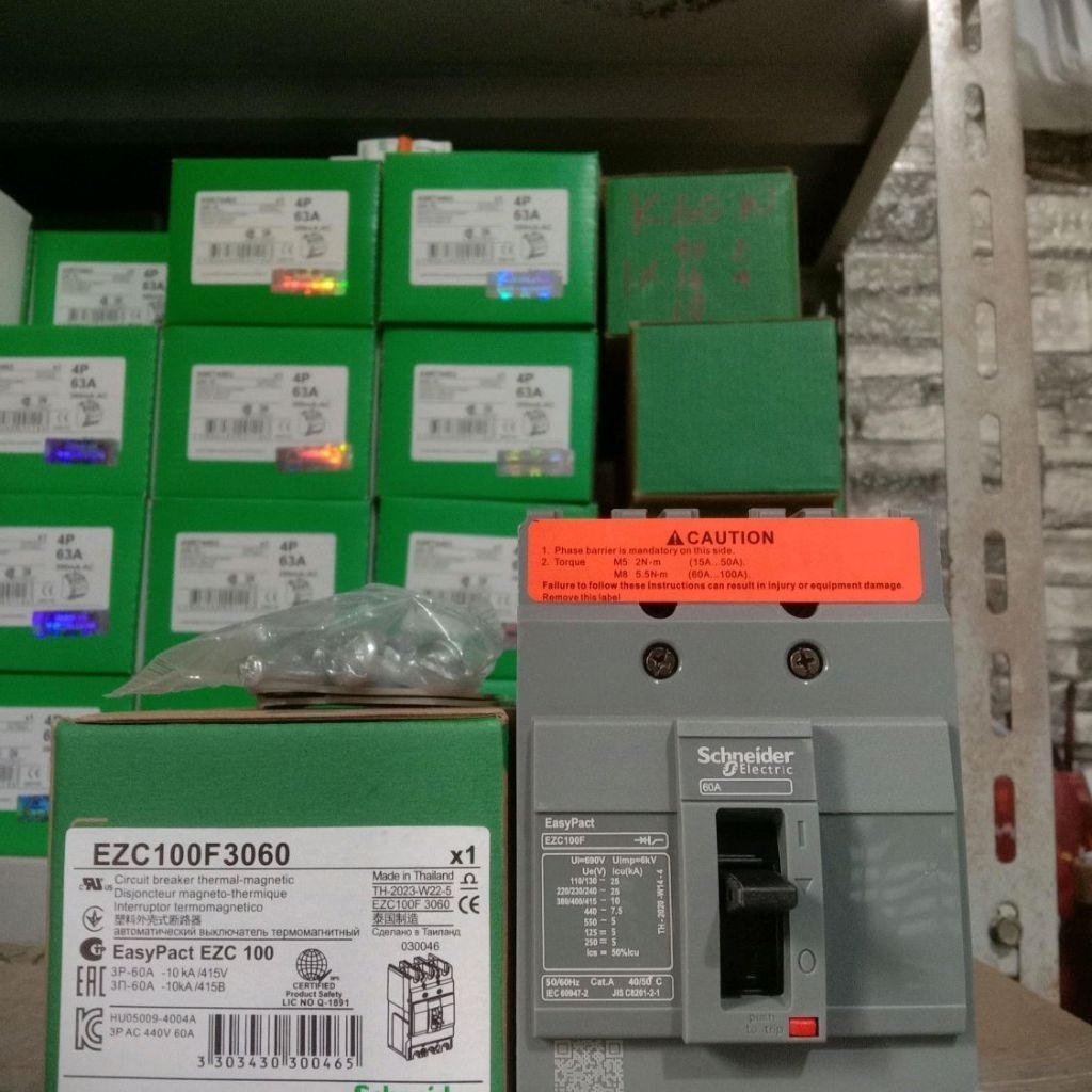 MCCB/BREAKER SCHNEIDER NEW EZC100F 3P 60A SCHNEIDER 60 AMPER