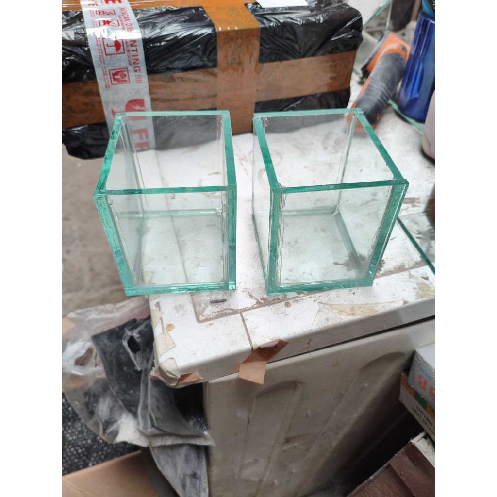 aquarium cupang 10x10x10 tebal kaca 6 mm
