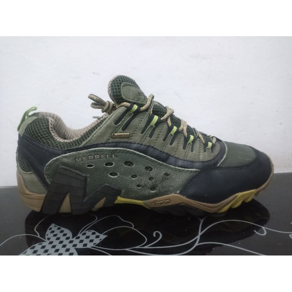 Sepatu Second Ori - Outdoor Merrell Size 43,5