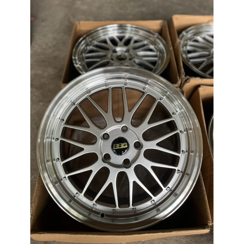 velg Bbs R18 pcd 5x114 kondisi baru