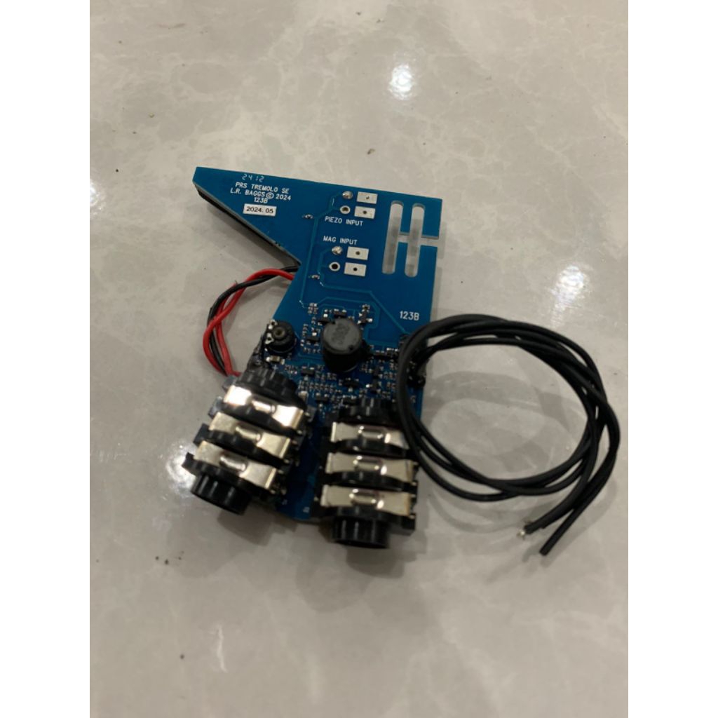 Preamp piezo tremolo prs se