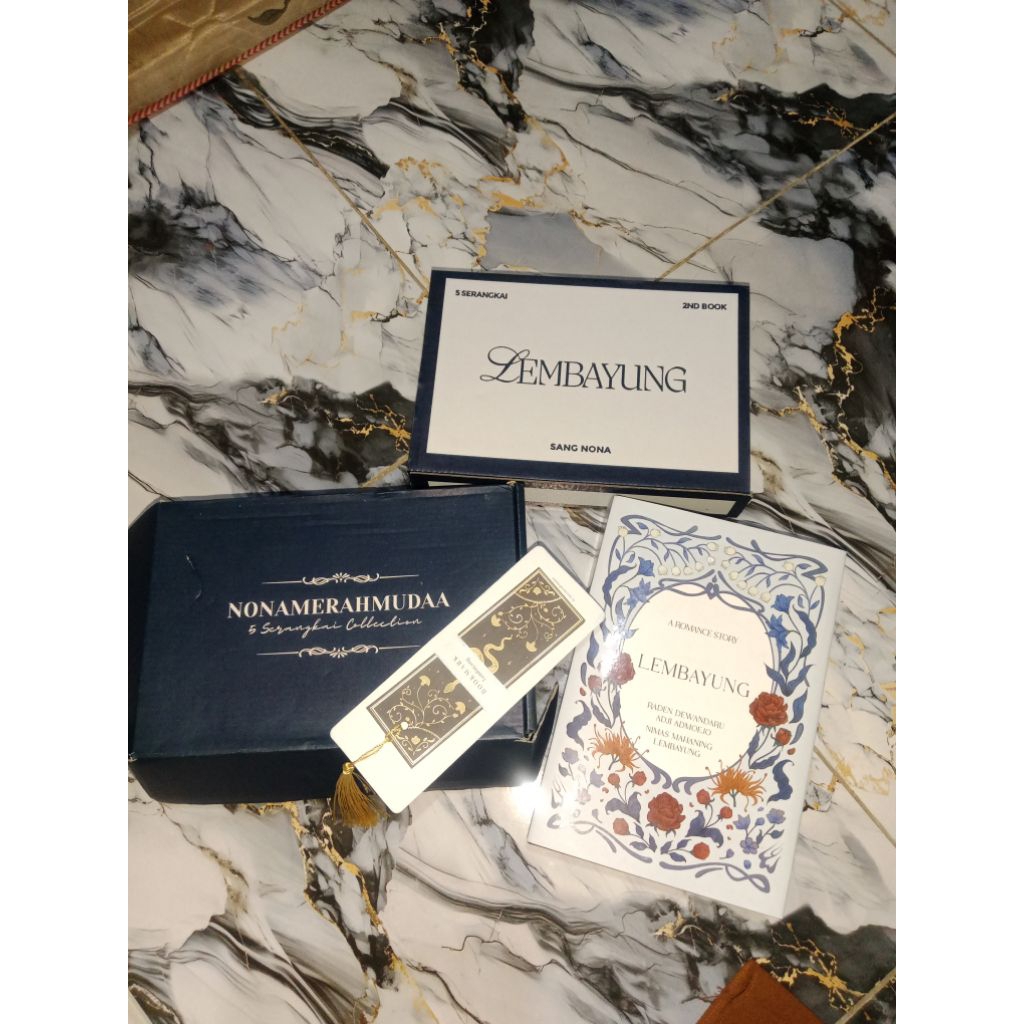 PRELOVED NOVEL "LEMBAYUNG"