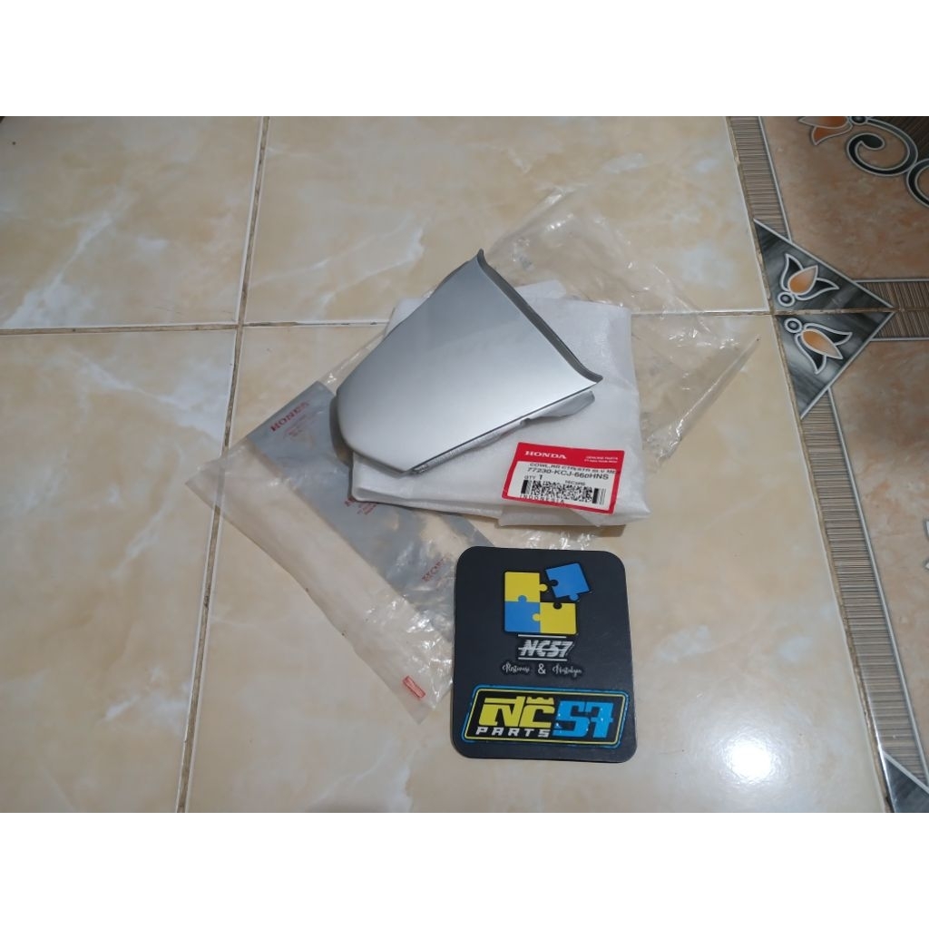 Pet cover body belakang original honda tiger revo silver