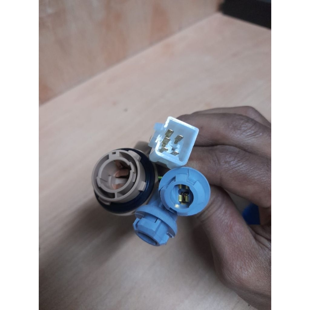 Soket Fitting lampu belakang Beat FI K25 (2014-2016) Stater Halus