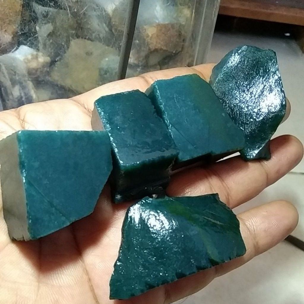 BATU  GARUT GREEN JASPER HIJAU BOTOL SUPER CRYSTAL HQ