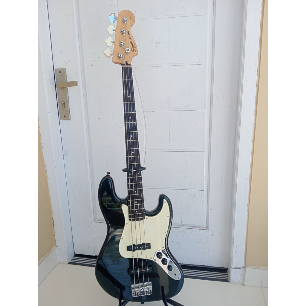 Squier Jazz Bass Standart Series Made In Indonesia