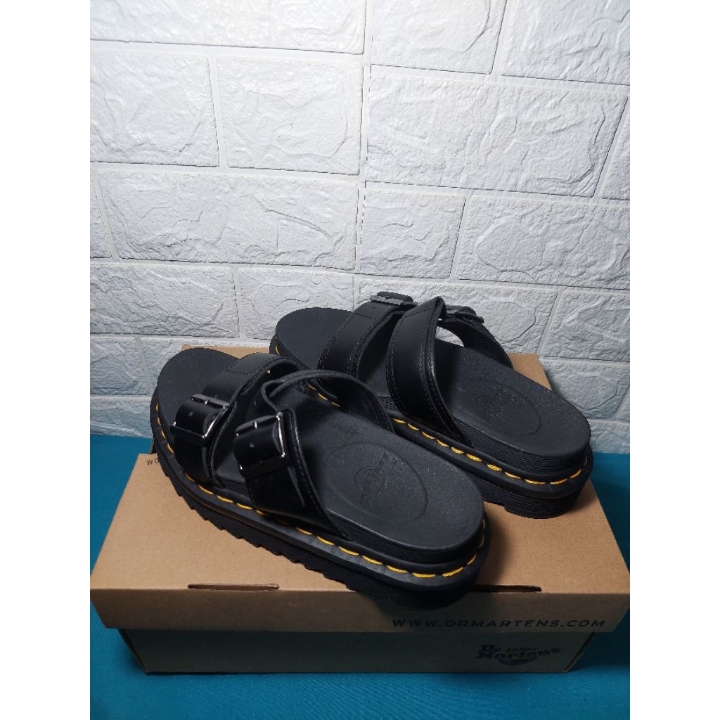 sandal Dr Martens original