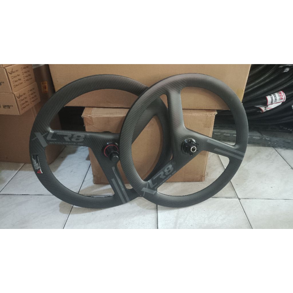 Wheelset XLR8 Accelerate Me 3 Spoke Carbon 451