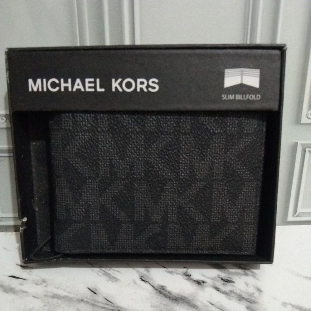 dompet pria Bifold sign MK