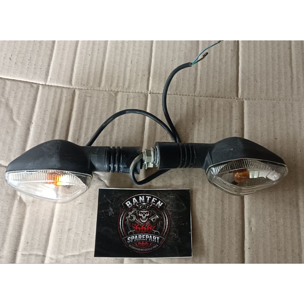 Lampu sein belakang kanan kiri cbr 150 lama (original copotan)