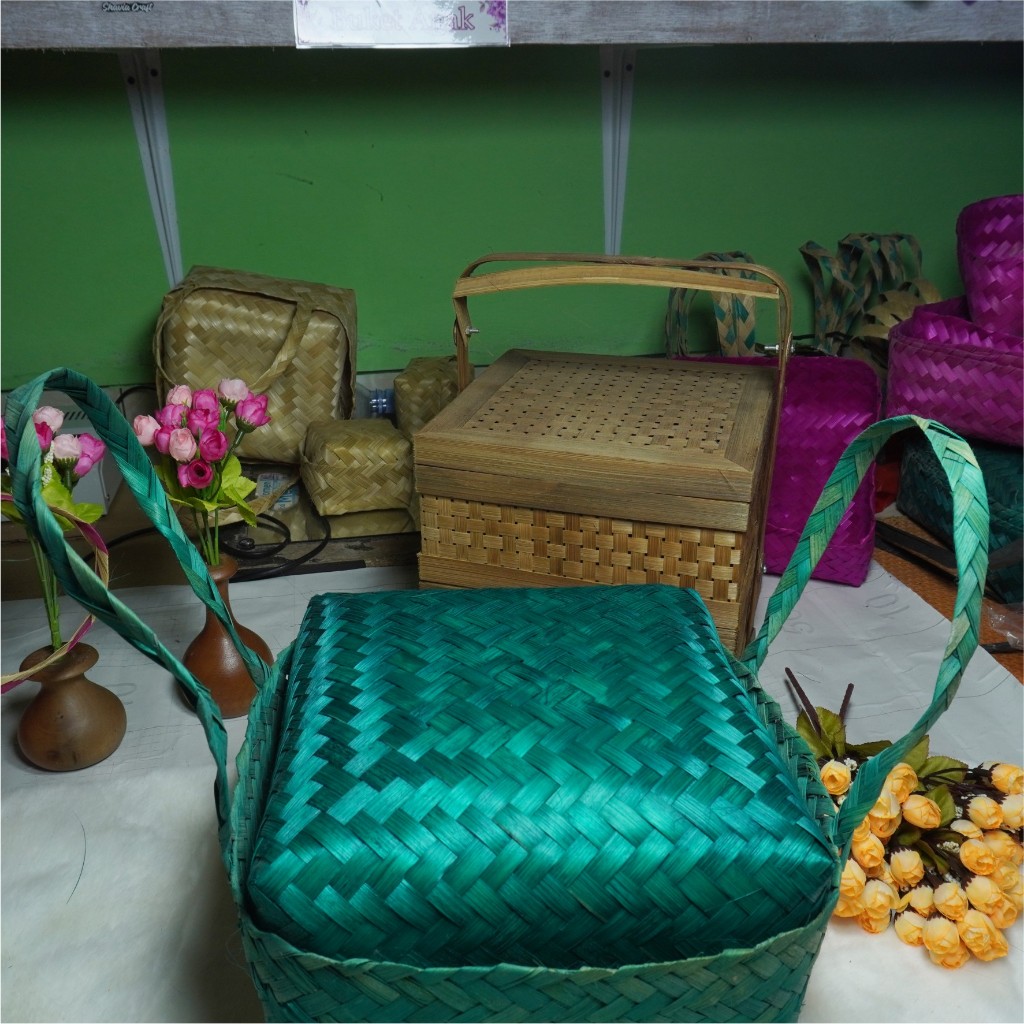 BESEK JINJING WARNA+PITA |BESEK HAMPERS |BESEK SOUVENIR |BESEK HAJATAN