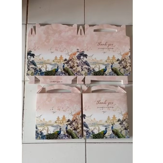 Box Souvenir Piring Pink Merak  | Box Piring | Box Piring keramik | box piring non sablon | Box piri