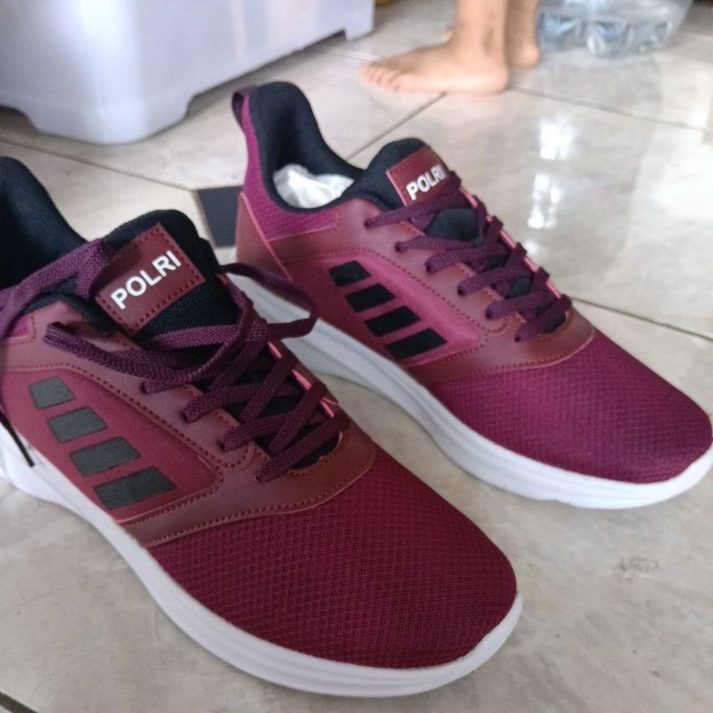 Sepatu Olahraga jatah Polri