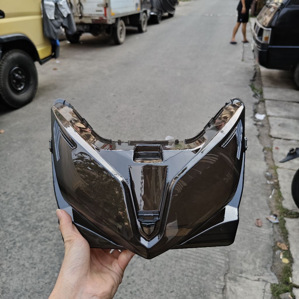 Mika Kaca Lampu Depan Anti Pecah Vario 125 KZR Tahun 2012-2015 Kaca Smoke Hitam/Kaca Mika Lampu Depa