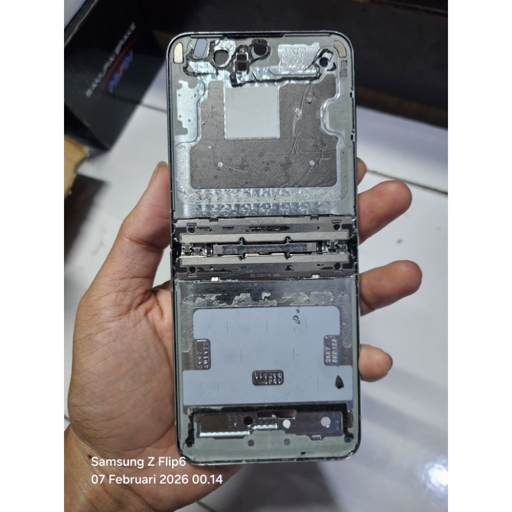 frame + fleksibel copotan Z Flip 5 samsung hijau tidak minus