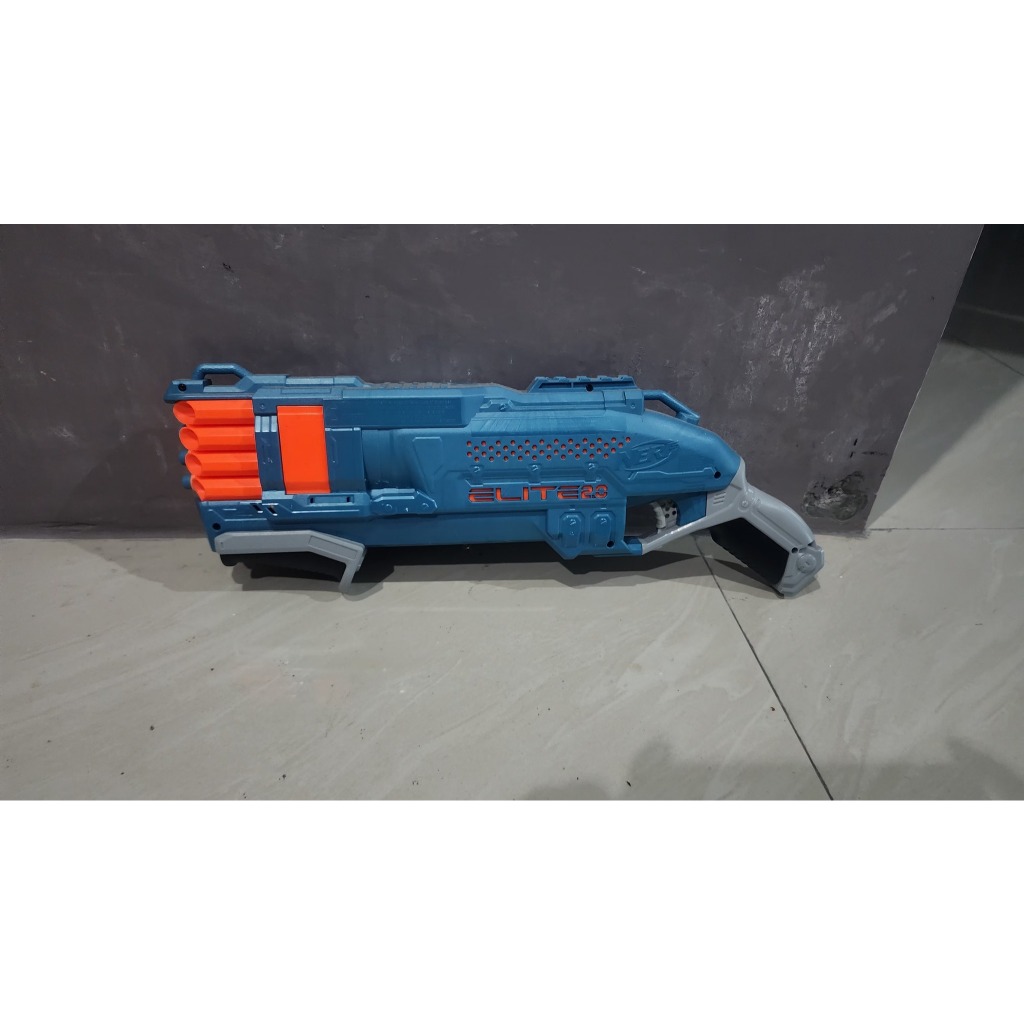 blaster Nerf Elite 2.0 Warden DB-8 dari Hasbro