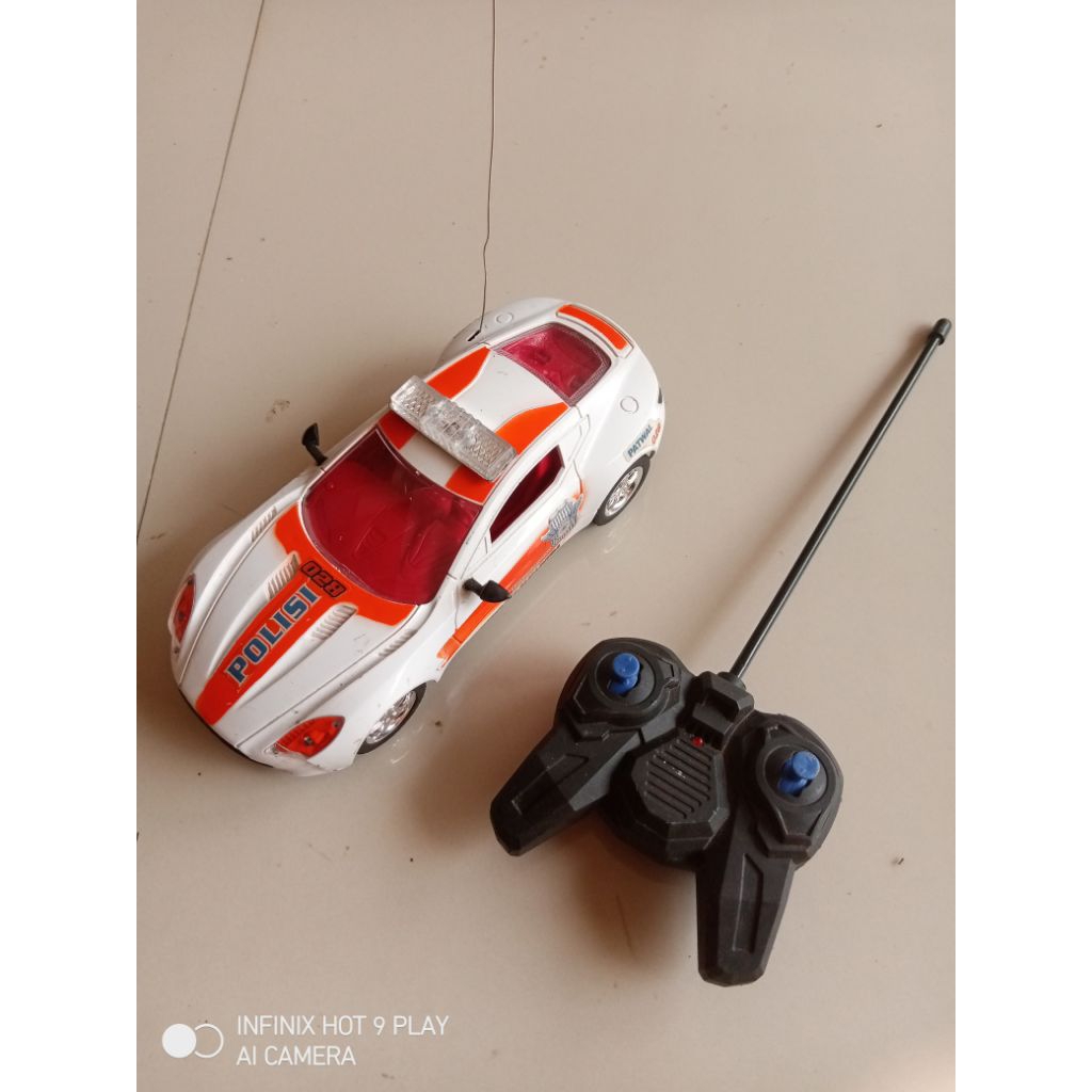Mobil RC Polisi bekas 40Mhz