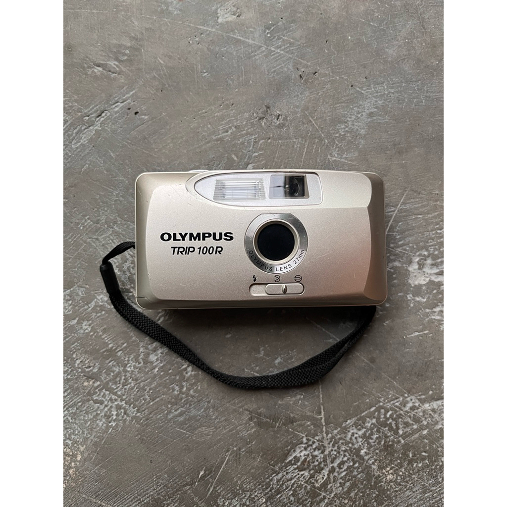 KAMERA ANALOG OLYMPUS TRIP 100R