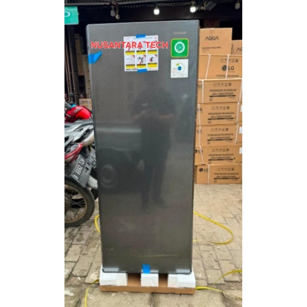 Freezer sharp 8 rak fj m 198 a hs