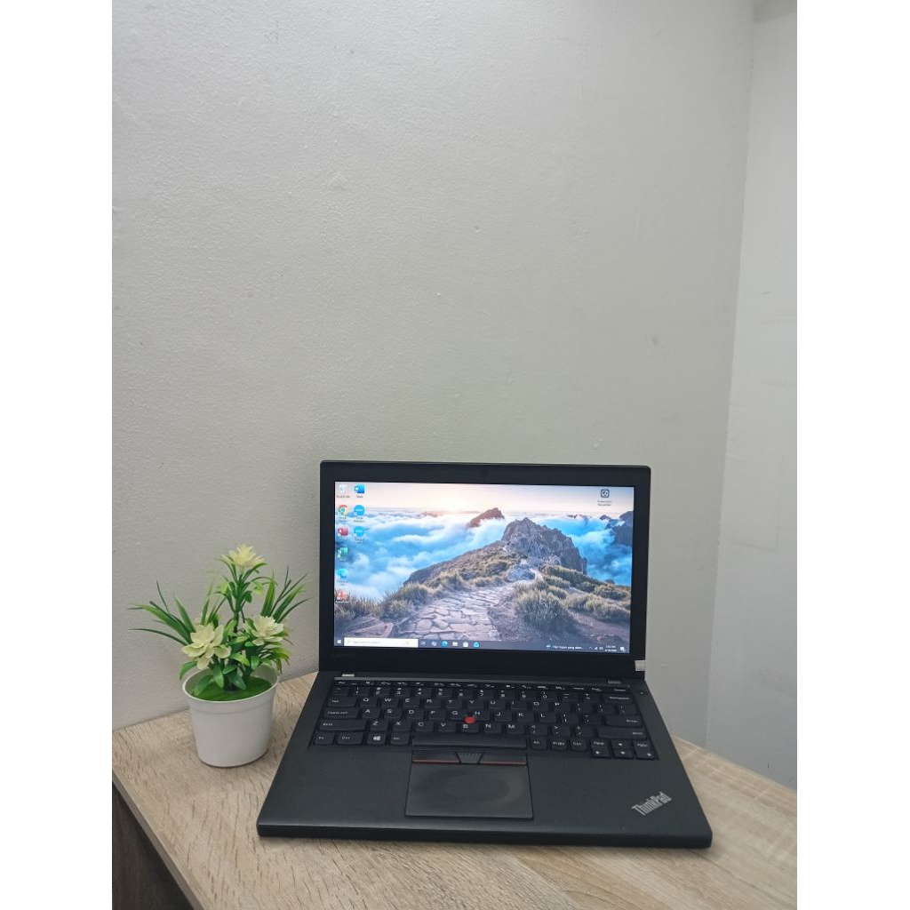 LAPTOP LENOVO THINKPAD X260/CORE i5-6gen/RAM 8GB/SSD 128GB