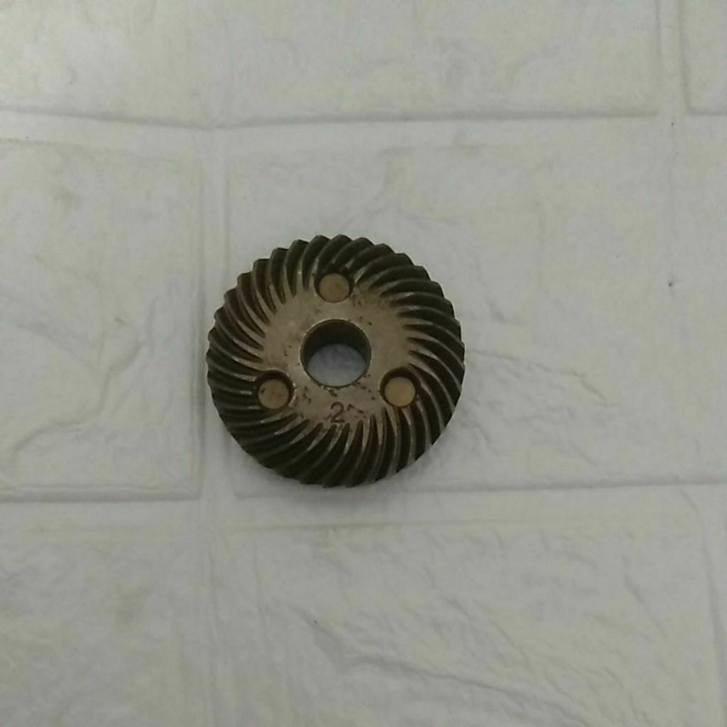GEAR GRENDA BESAR MT-951/954; MAKTEC