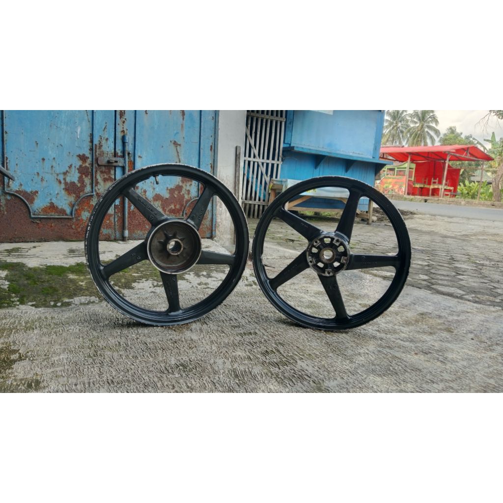 Velg vixion old original copotan motor