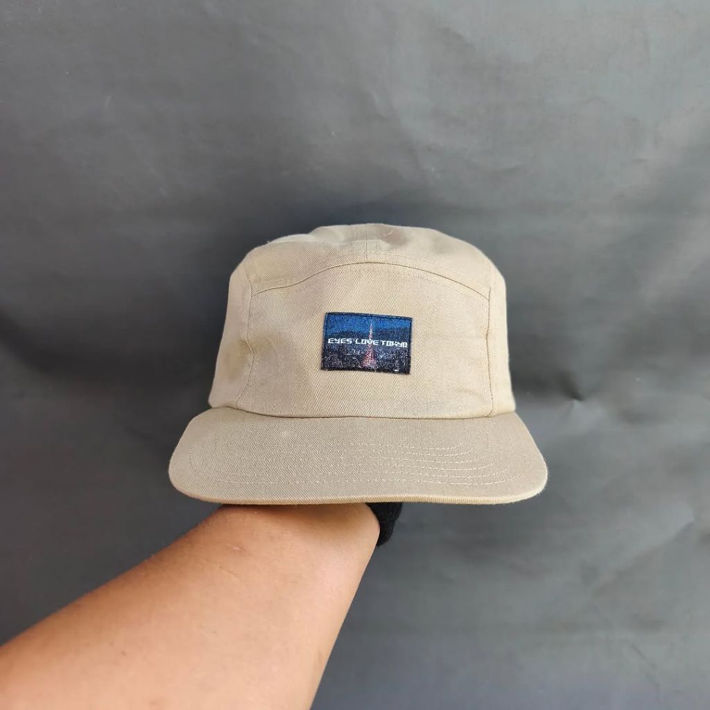 Topi Simple Cap Topi 5 Panel Unisex Pria Wanita GU x SHIBUYA Coklat