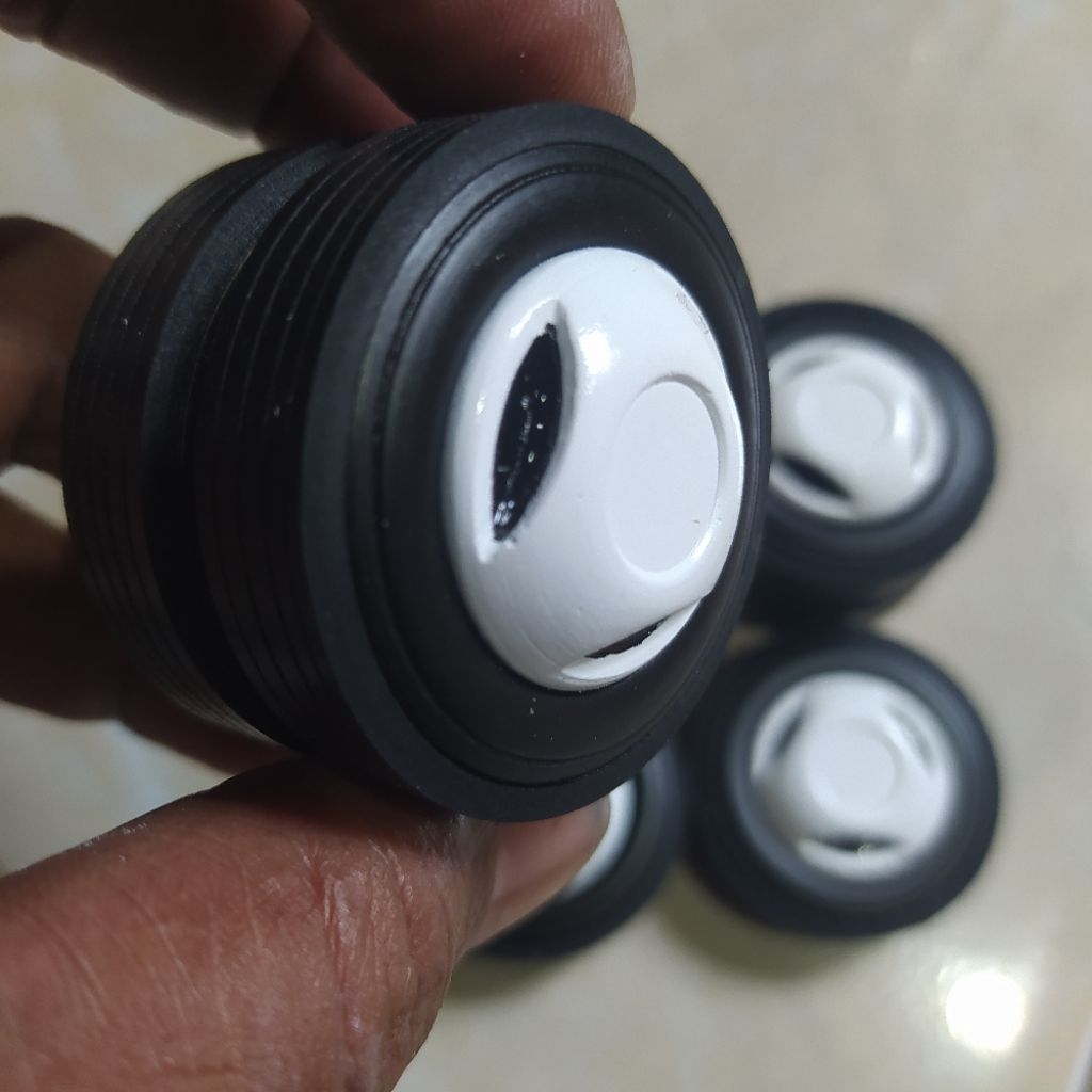 ban miniatur bus mbledos class medium wheeldop AP 4,4cm ban saja