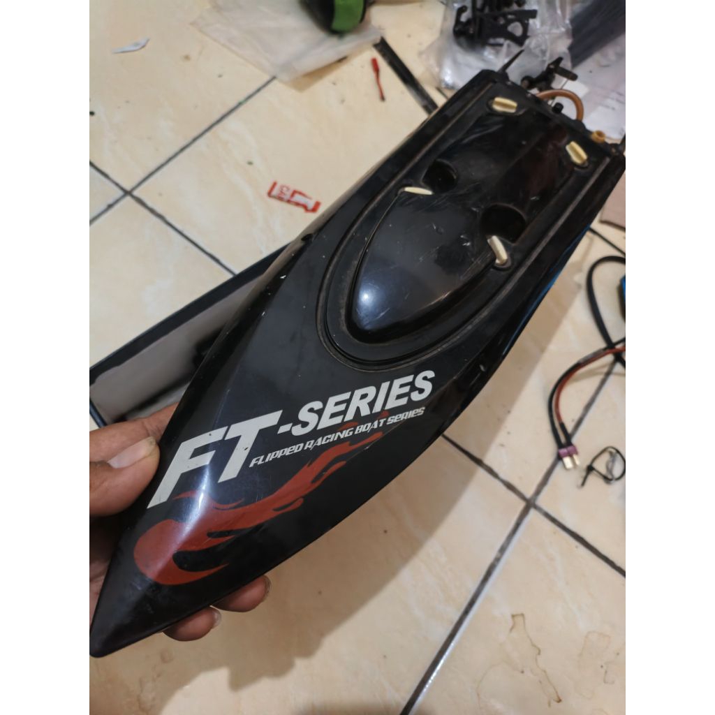 rc boat feilun ft012 brushless artr