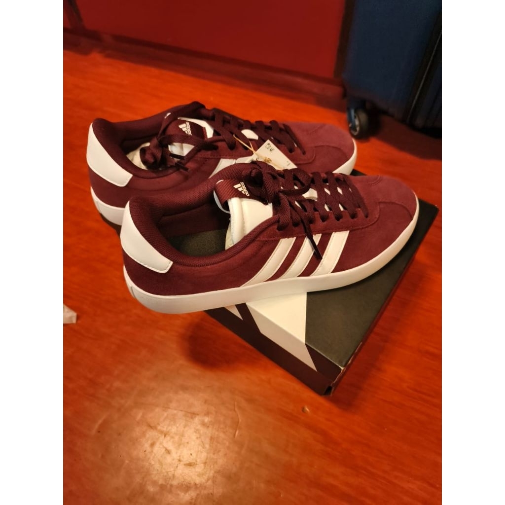 Sepatu Adidas VL Court