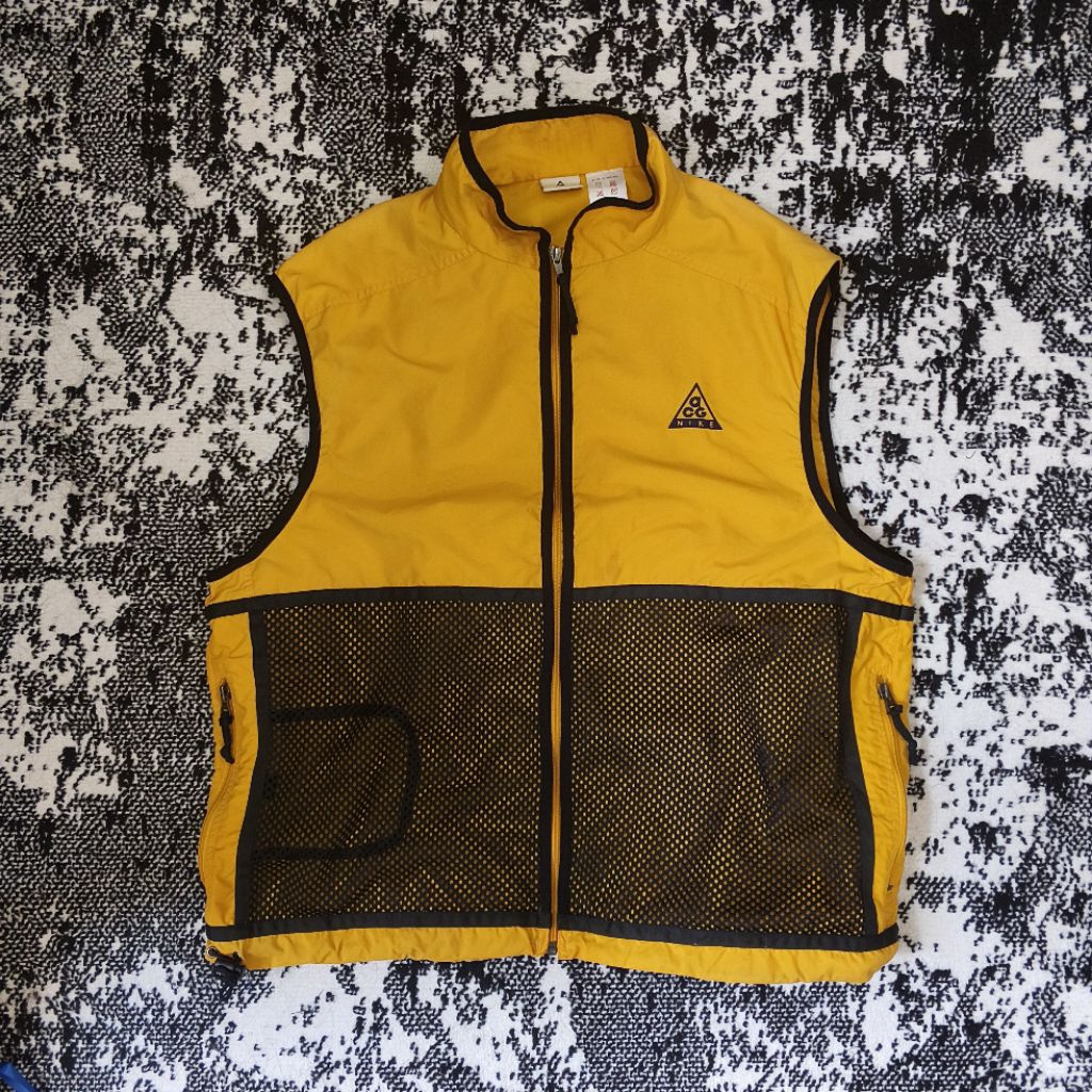 Nike ACG vintage utility yellow vest