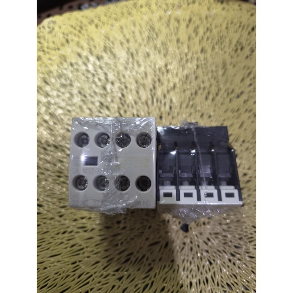 MOELLER DIL A-XHI22 2NO-2NC AUXILIARY CONTACT 2NO-2NC