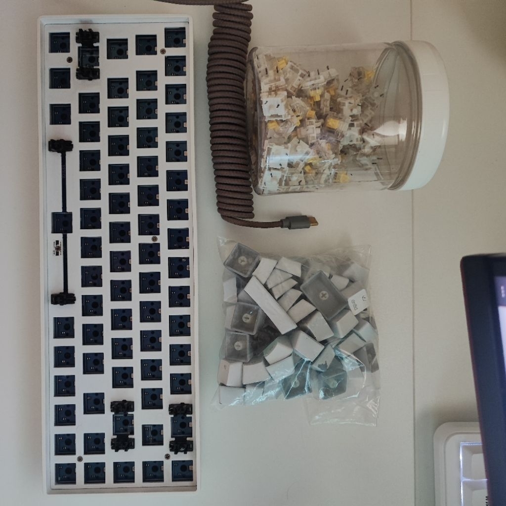 Keyboard NOIR N1V3 65% WHITE 3 Connection - Barebone (Second)