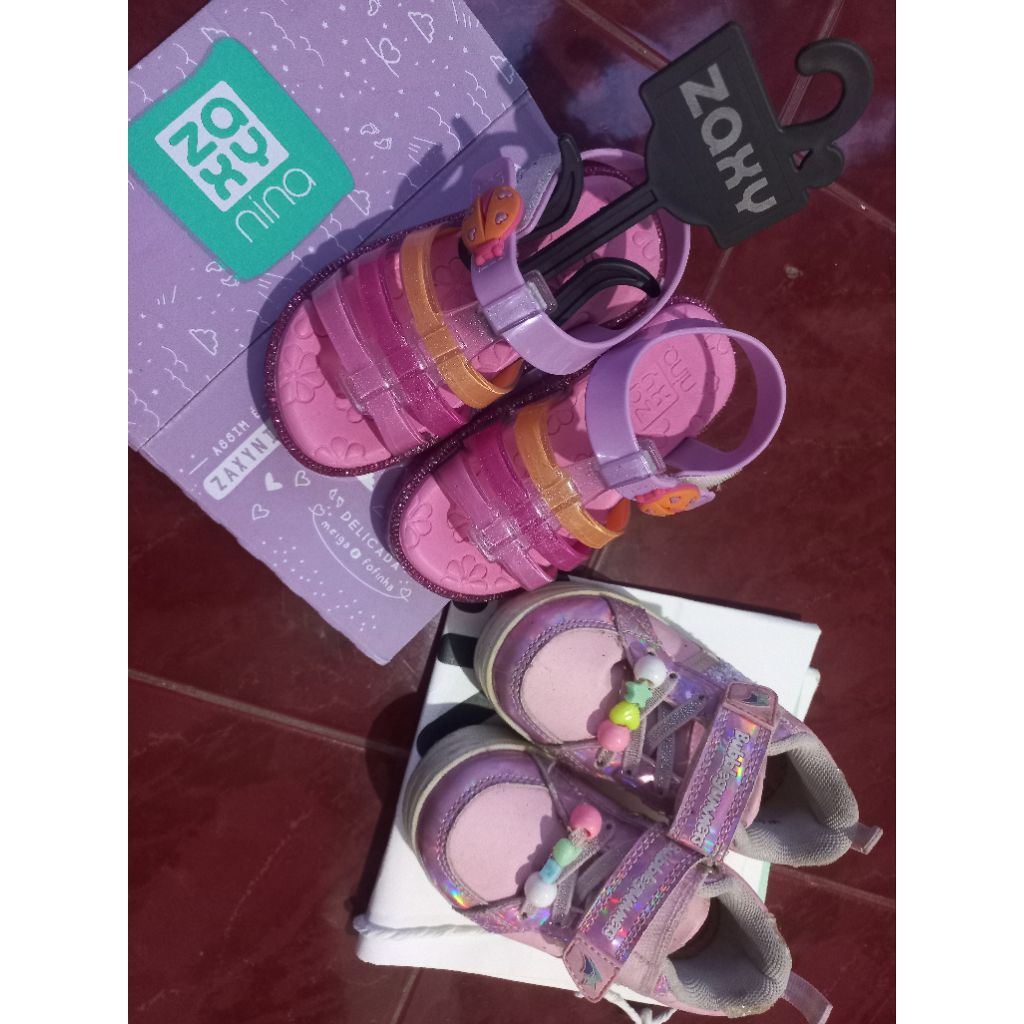 preloved sepatu sandal anak zaxy nina