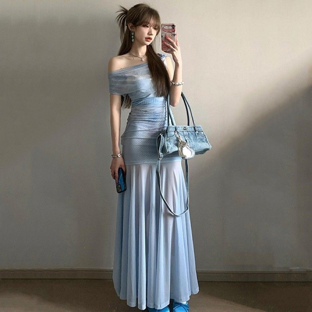 Lyly Dress Wanita Elegan dengan Desain Off-Shoulder dan Rok Panjang Warna Biru Muda (PRE ORDER) gaun
