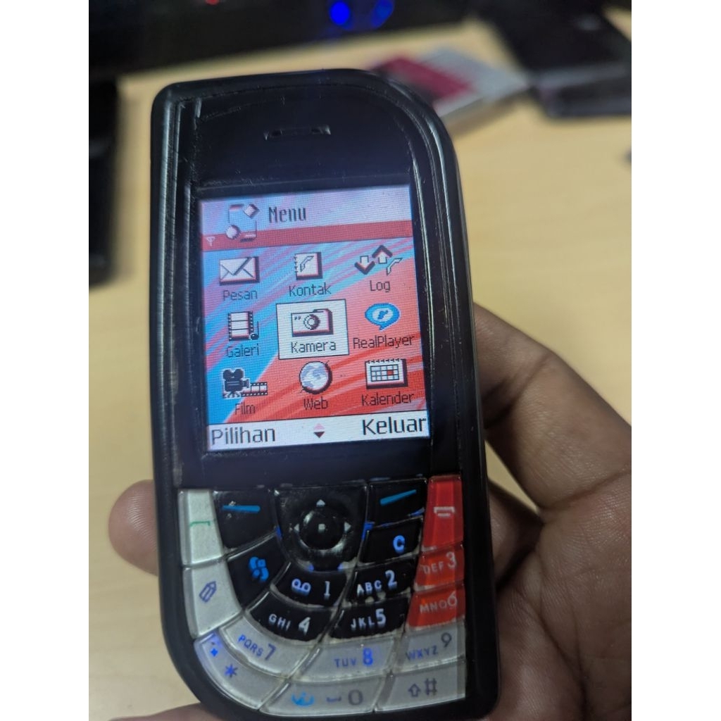 Nokia 7610