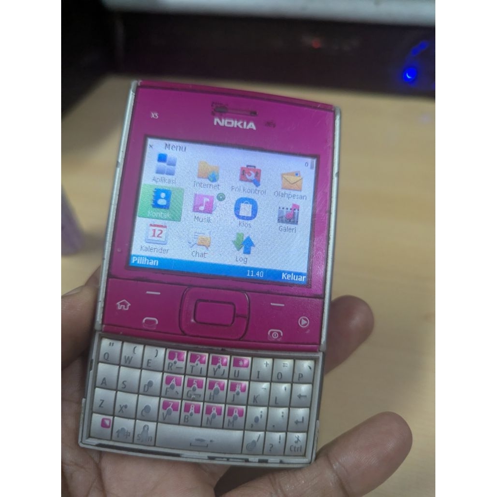 Nokia X5-01 pink