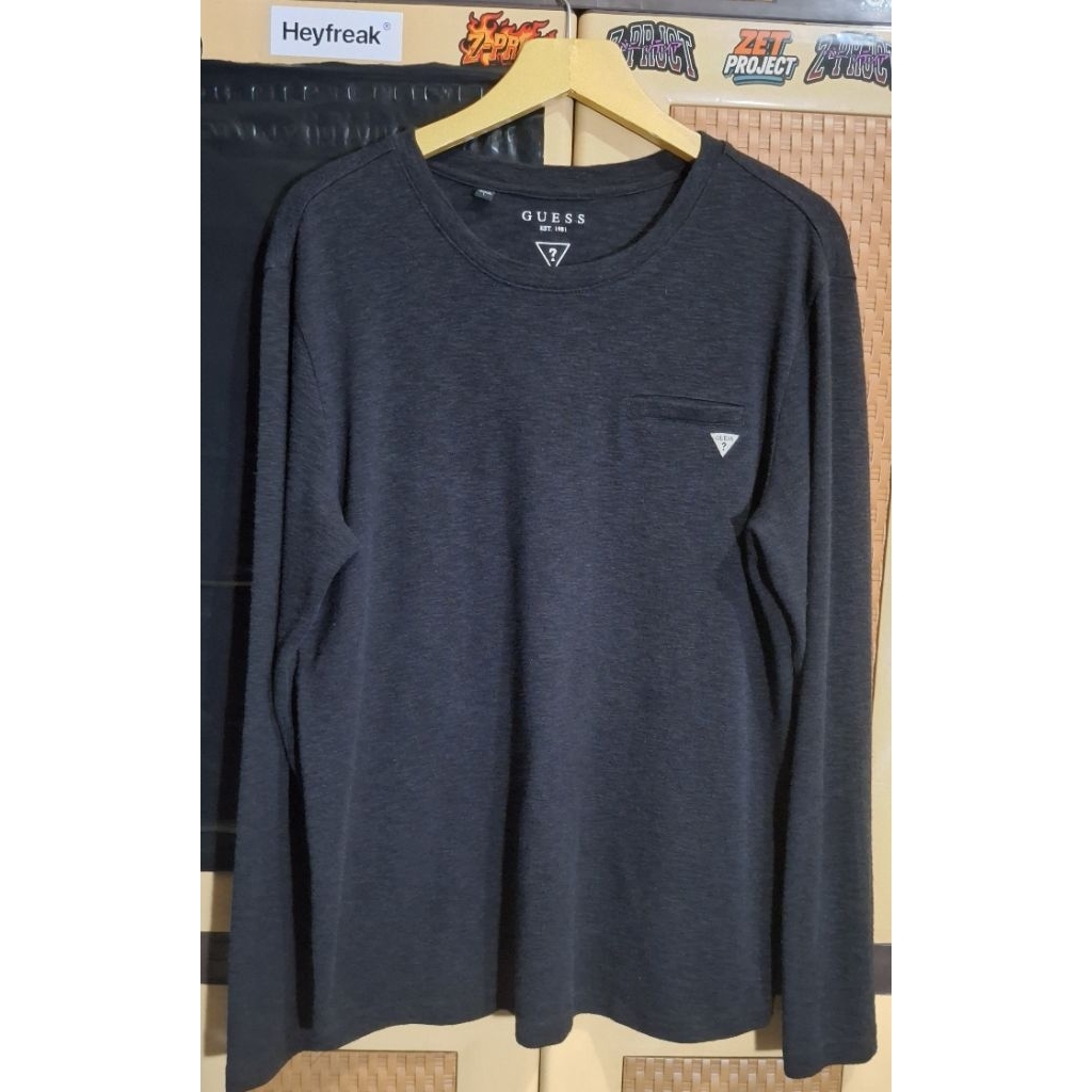 Tshirt Long Sleeve / Kaos Lengan Panjang Guess Hitam - Bekas Second