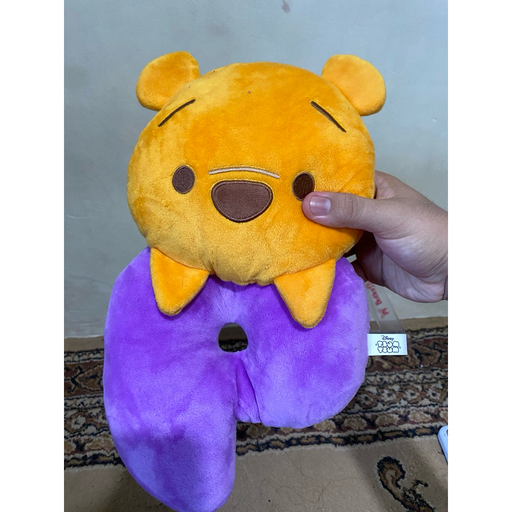 Boneka Winnie the Pooh ori Disneyland
