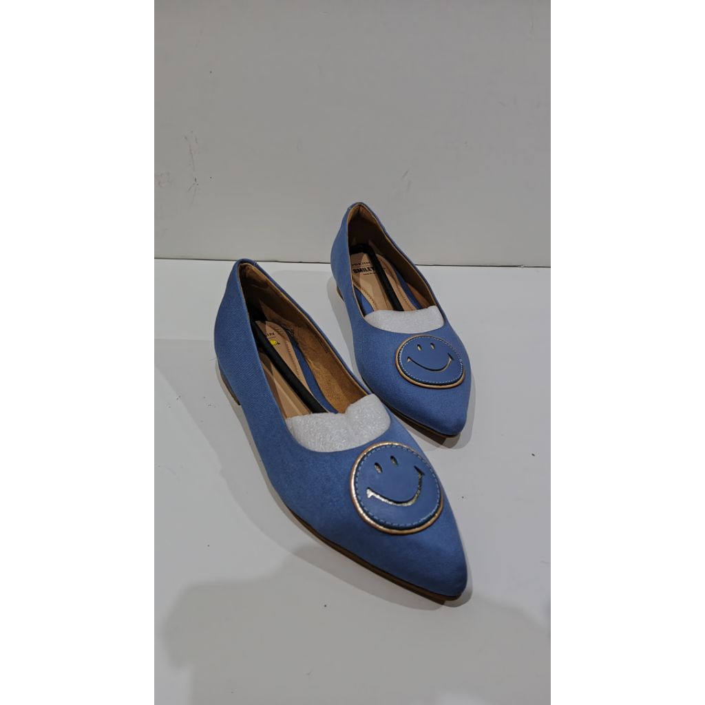 Obermain Smiley Sepatu Wanita Size 37