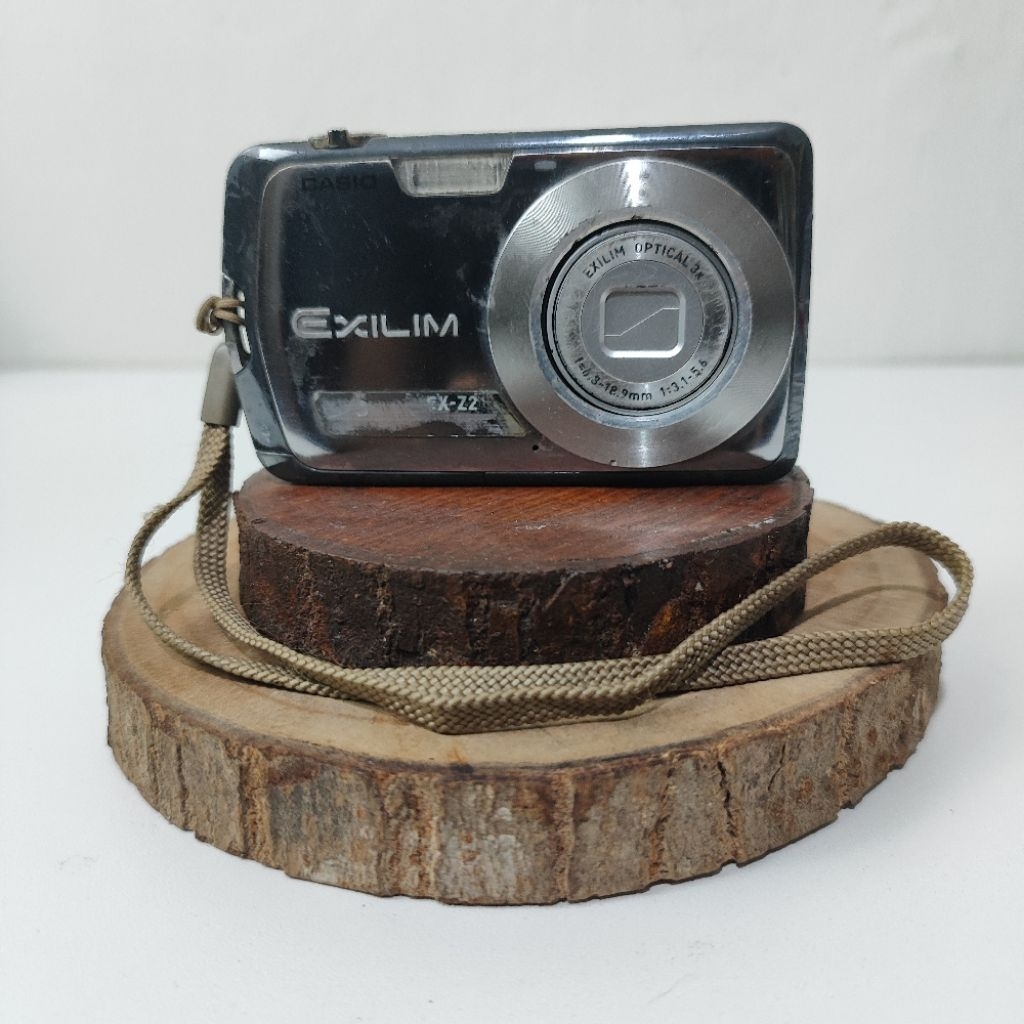 kamera digital Casio exilim Z2  rusak/korosi/mati total