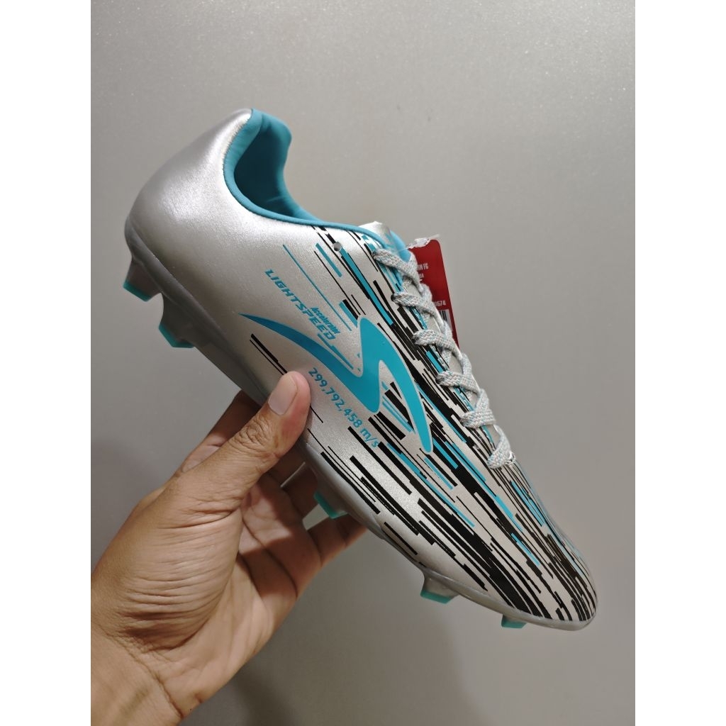 Sepatu Bola Specs Lightspeed Reborn Silver Black Aqua