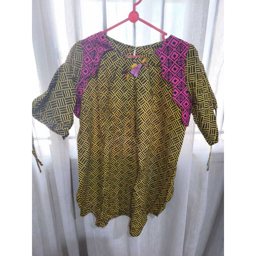 Preloved Blouse Batik Wanita Danar Hadi ORIGINAL