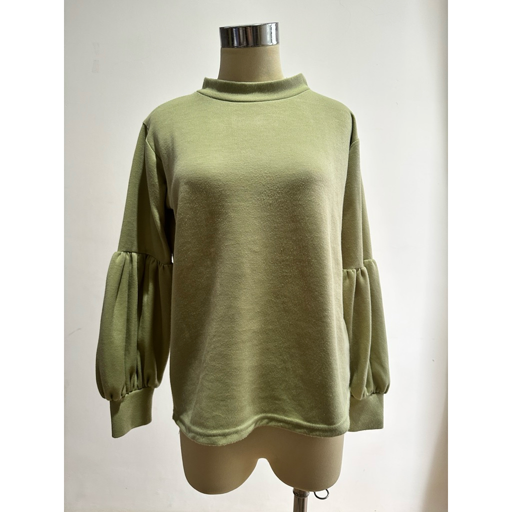 PRELOVED Atasan Blouse Kaos Wanita Lengan Panjang Warna Hijau Sage Green Sage