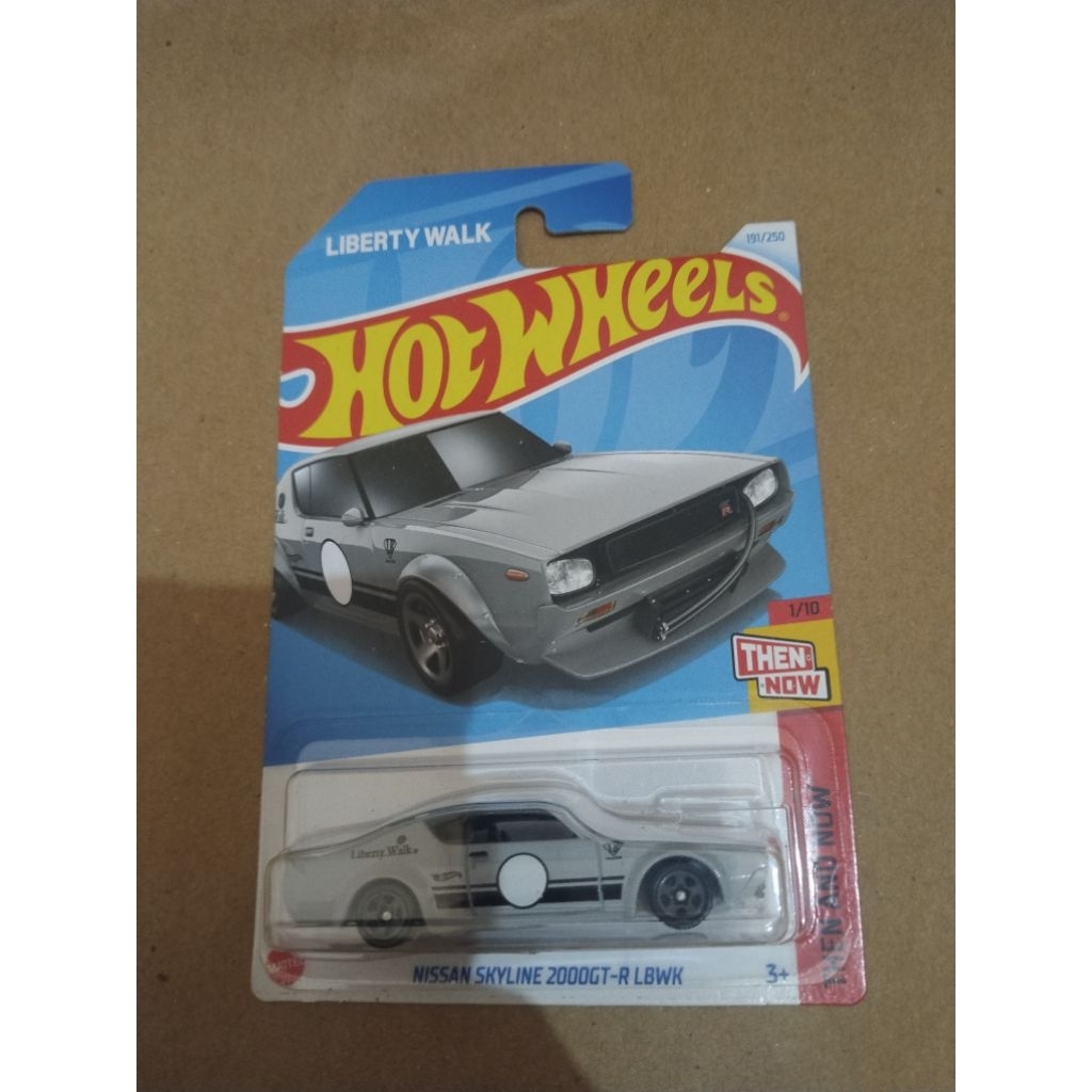 HW Nissan Skyline 2000GT-R