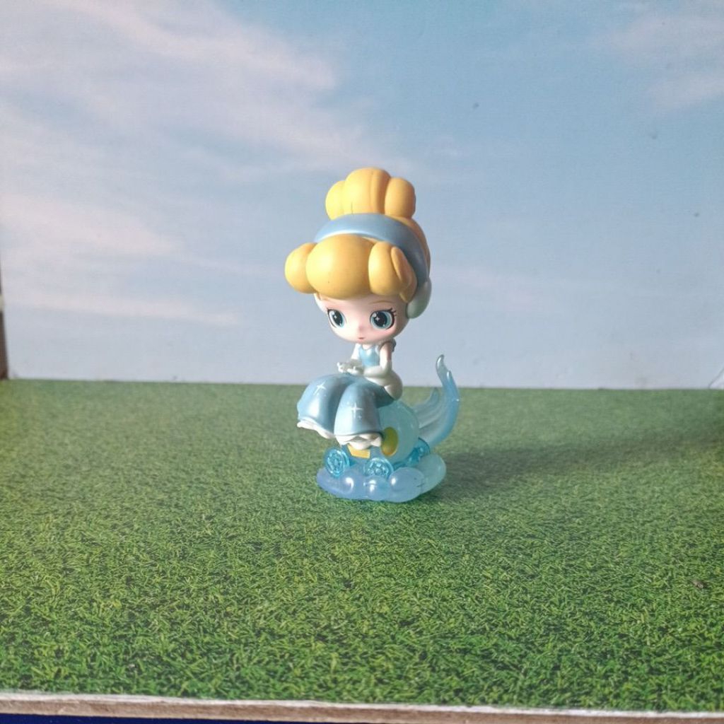 MINISO Disney Princess Fairy Tale Town Series Blind Box Figure