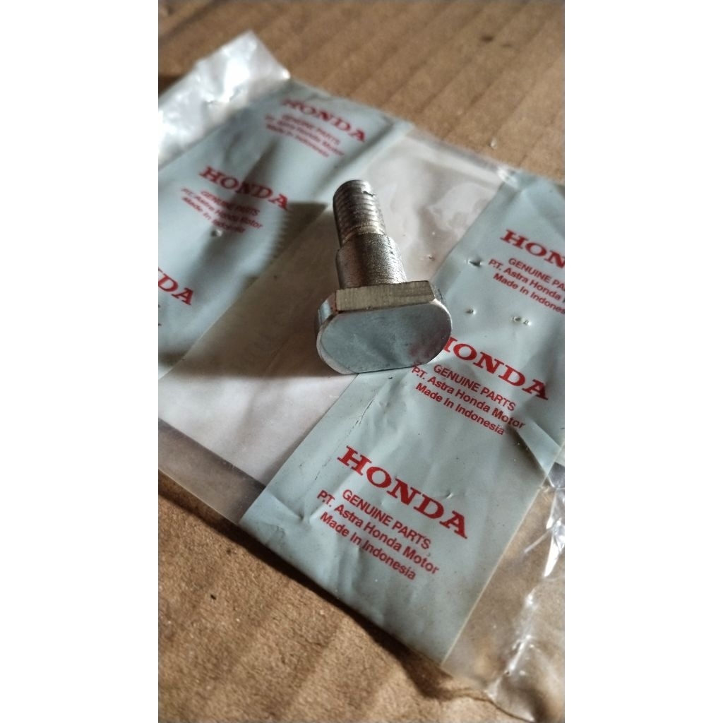 baud panel tromol belakang baud tutup tromol belakang baud penahan besi tromol belakang Honda CB100 
